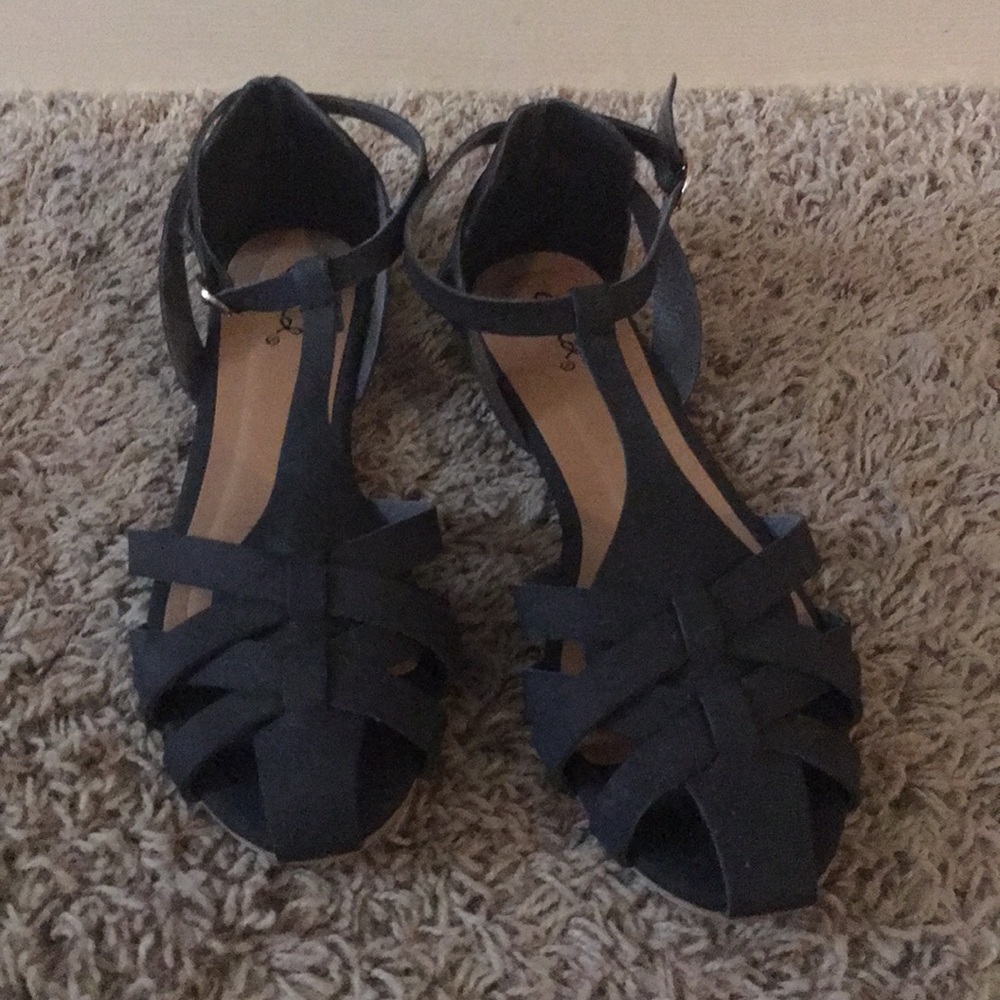 Qupid sandals